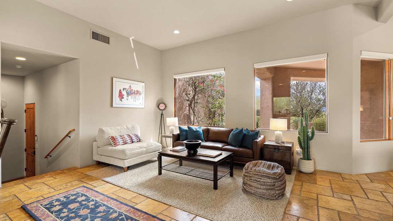 Photo of Livingroom in Dove Mountain
