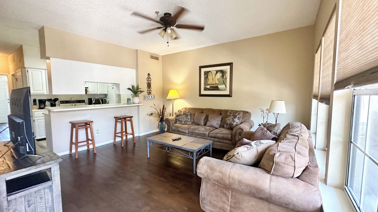 Photo of Livingroom in Highland Lake Estates