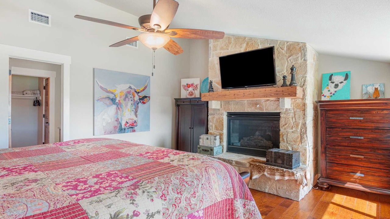 Photo of Bedroom in Pipe Creek