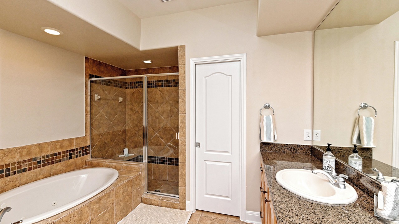 Photo of Bathroom in Lakecliff On Lake Travis