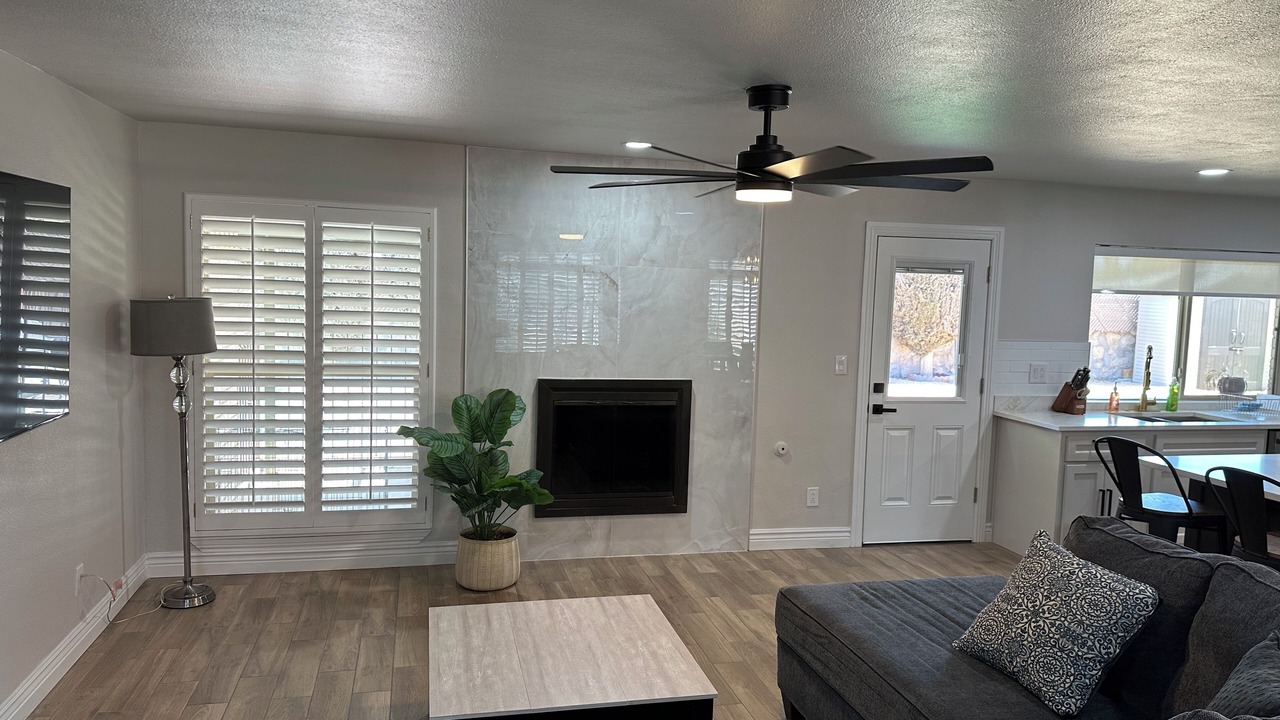 Photo of Livingroom in Pebble Hills Park