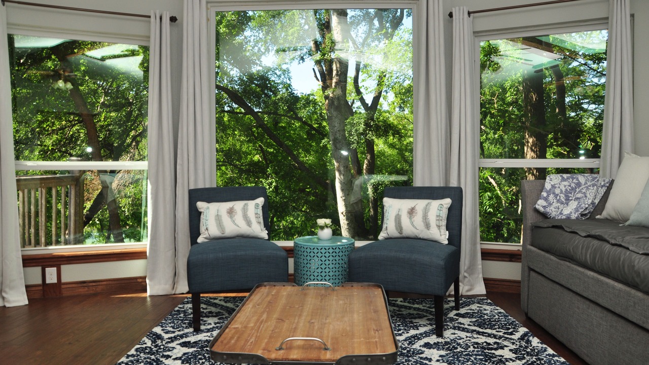 Photo of Livingroom in McQueeney