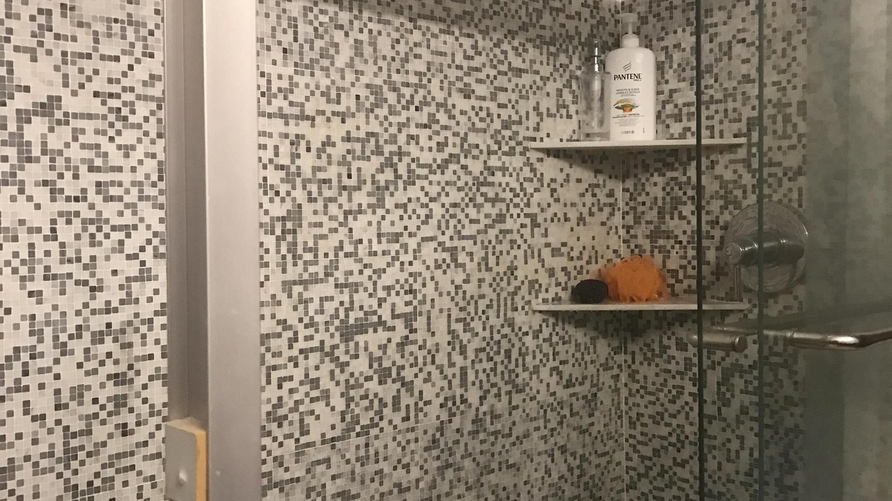 Photo of Bathroom in Greenway Plaza-Upper Kirby