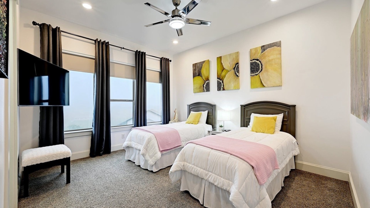 Photo of Bedroom in Lakeway