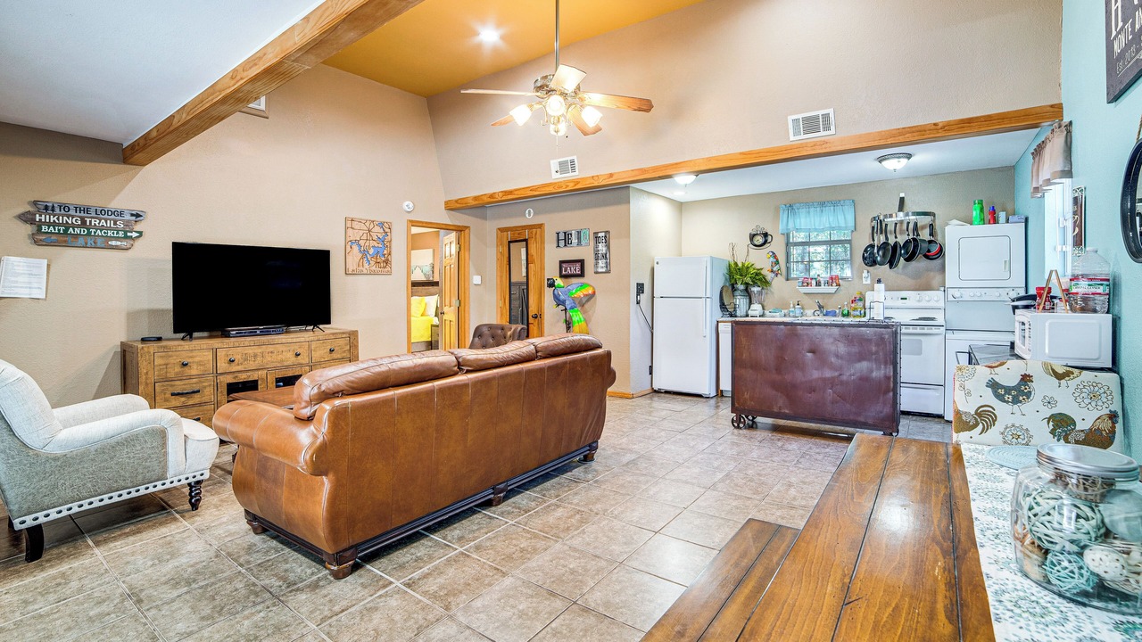 Photo of Livingroom in Pottsboro