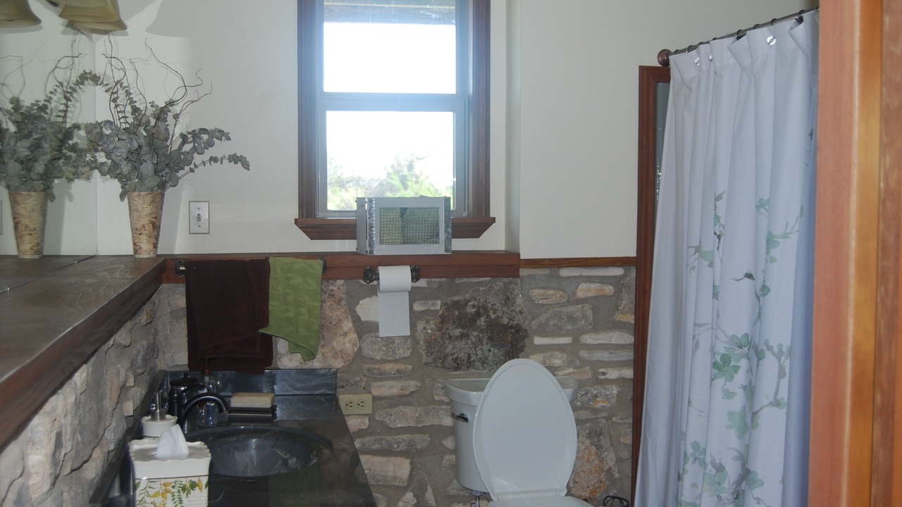 Photo of Bathroom in Harper