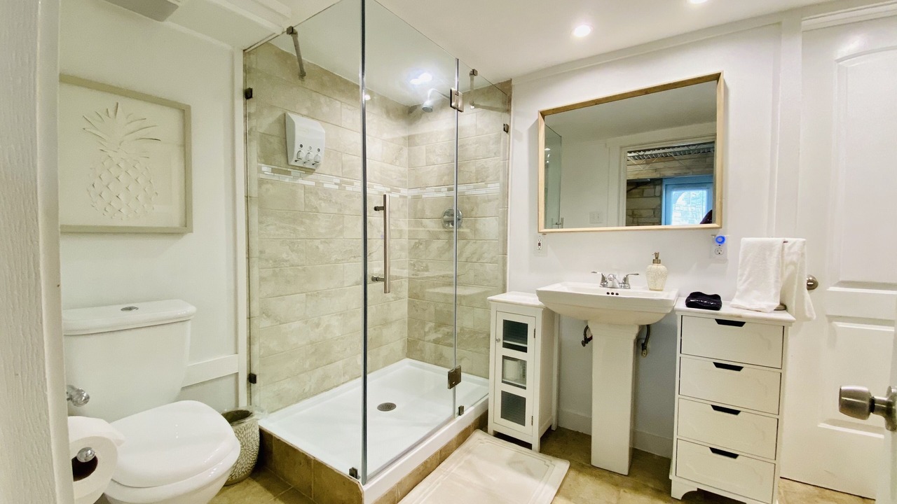 Photo of Bathroom in Brooks Hollow