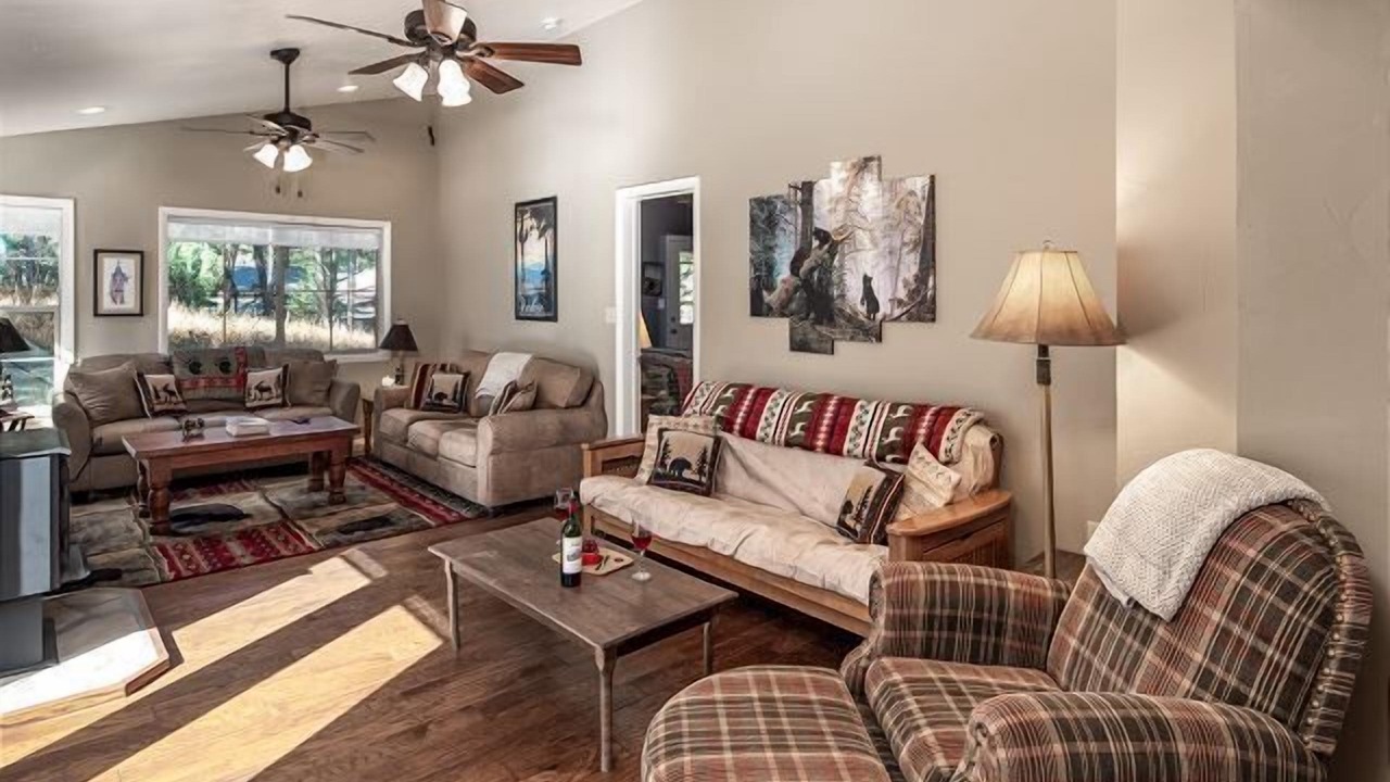 Photo of Livingroom in Ruidoso
