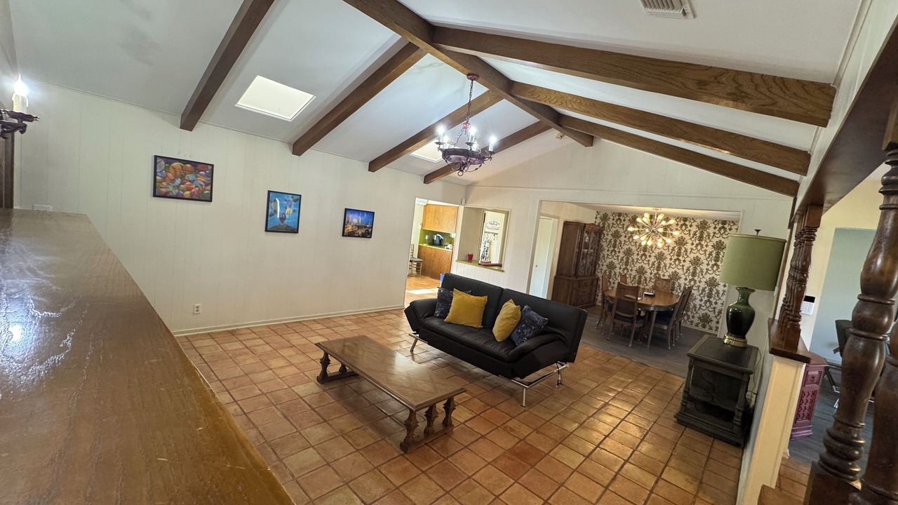 Photo of Livingroom in Medical Center District