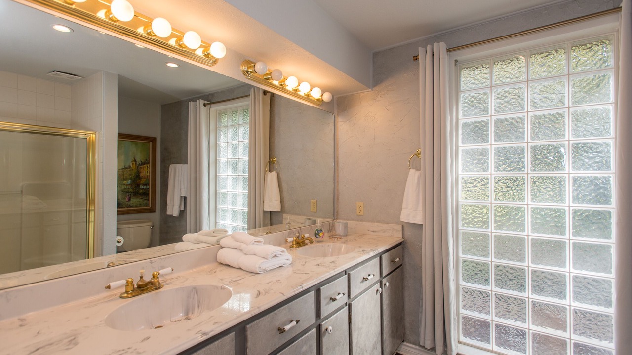 Photo of Bathroom in Leisure Land