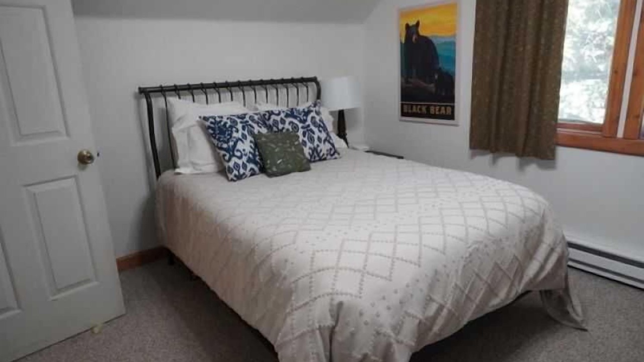 Photo of Bedroom in Lake City