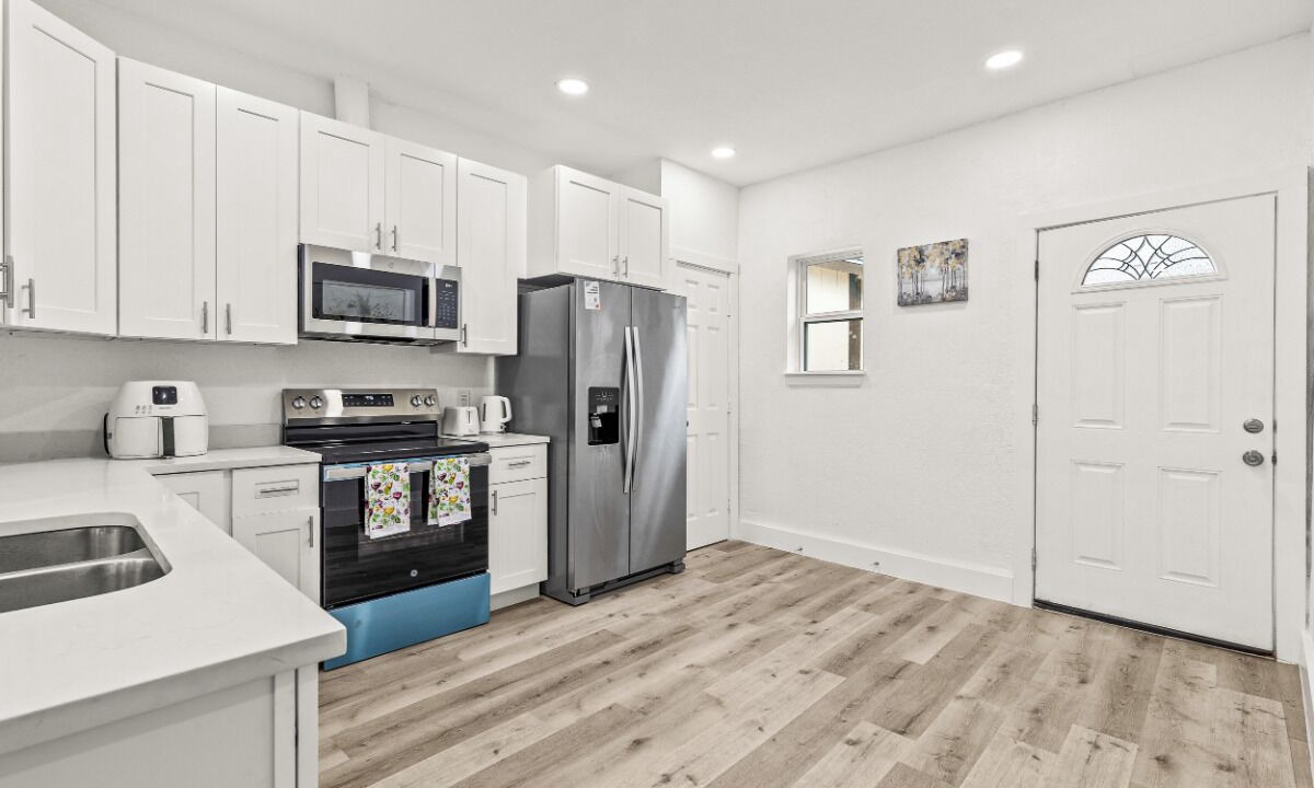 Photo of Kitchen in Northwest Los Angeles Heights