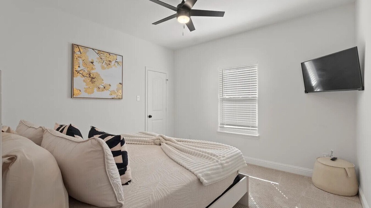 Photo of Bedroom in West Dallas