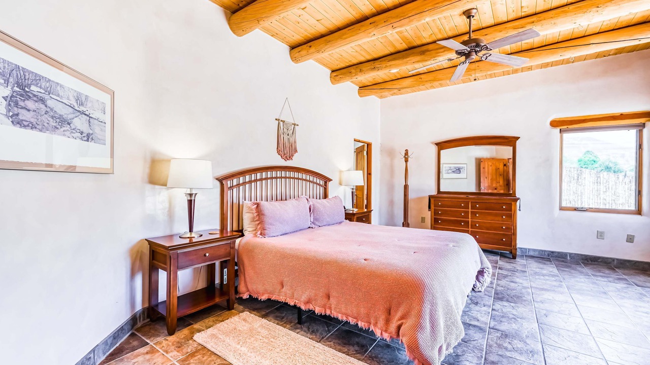 Photo of Bedroom in Arroyo Seco