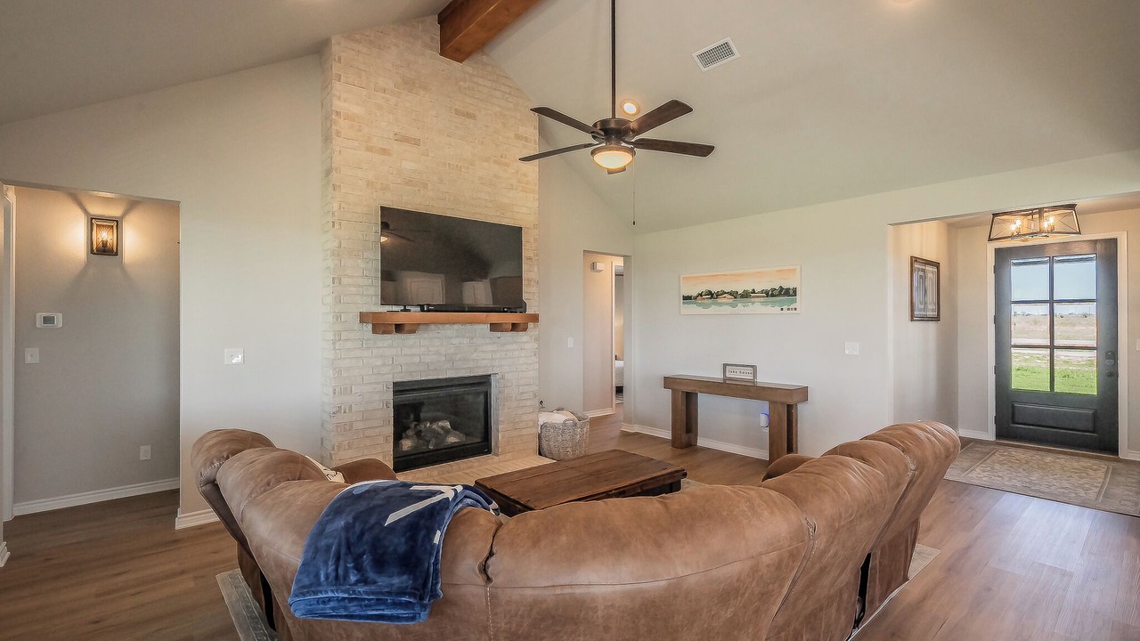 Photo of Livingroom in Eureka