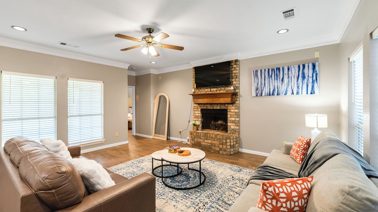 Photo of Livingroom in Forney