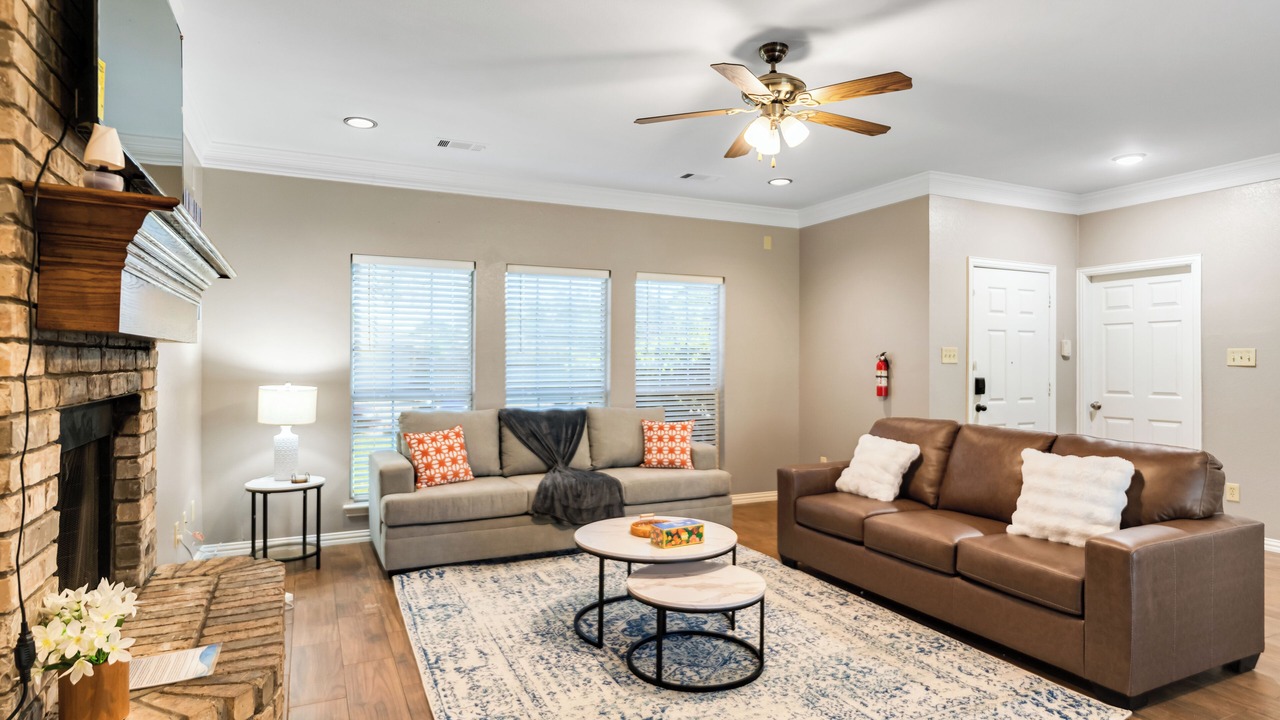 Photo of Livingroom in Forney