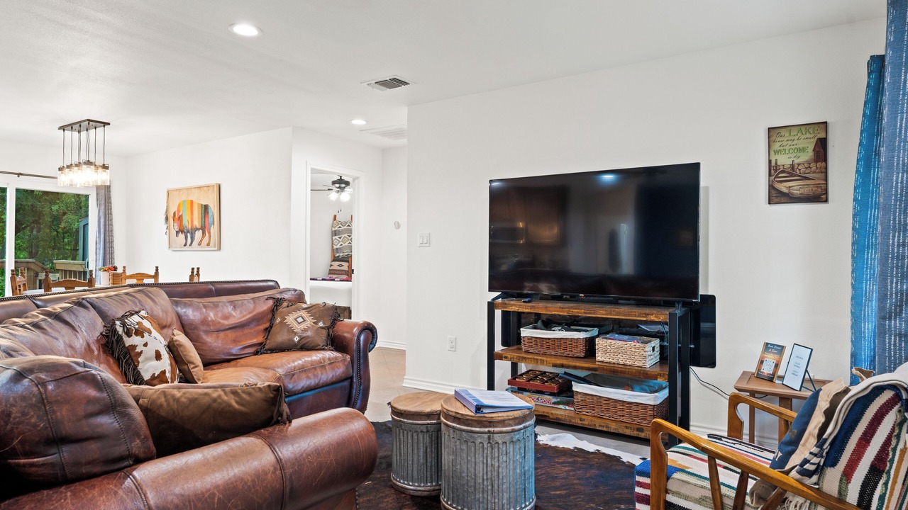 Photo of Livingroom in Dennis