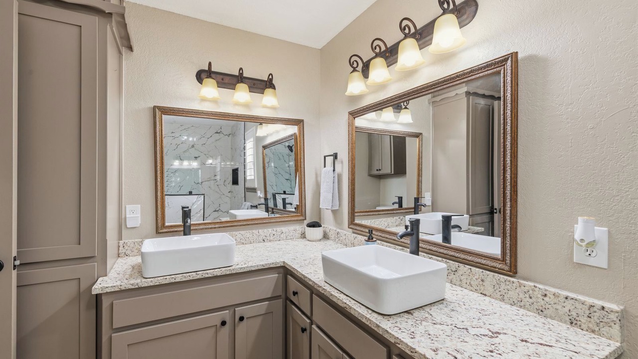 Photo of Bathroom in Brownwood