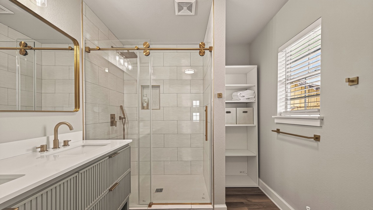 Photo of Bathroom in Dickinson