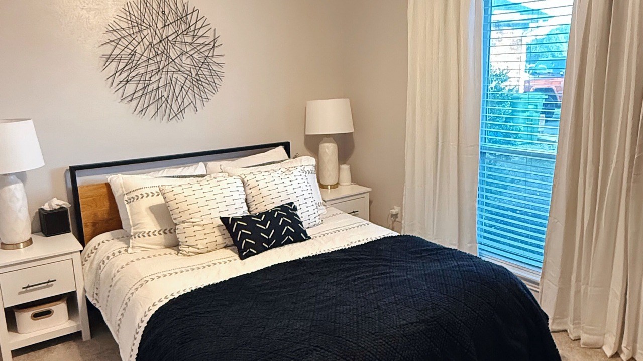 Photo of Bedroom in The Colony