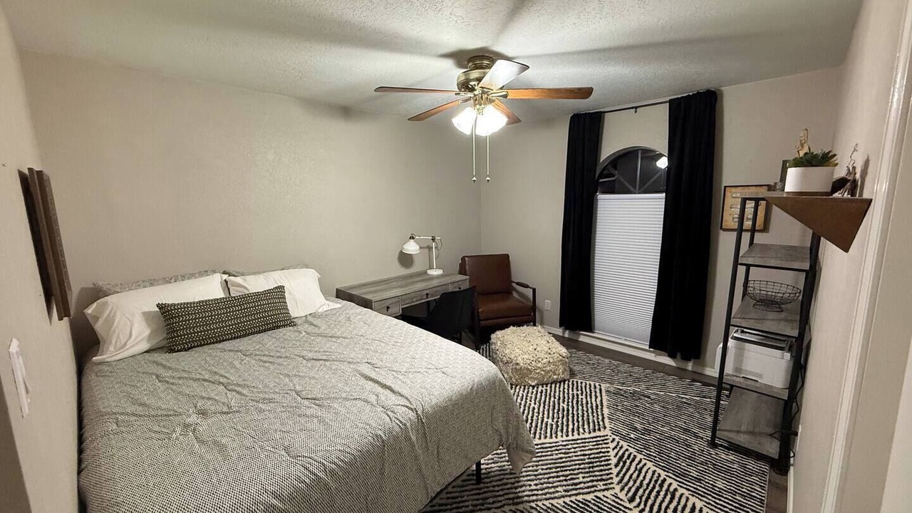 Photo of Bedroom in Northeast Heights