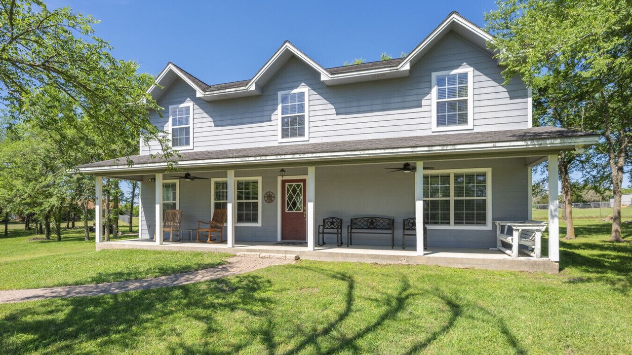 Photo of Outdoor in Forest Lakes