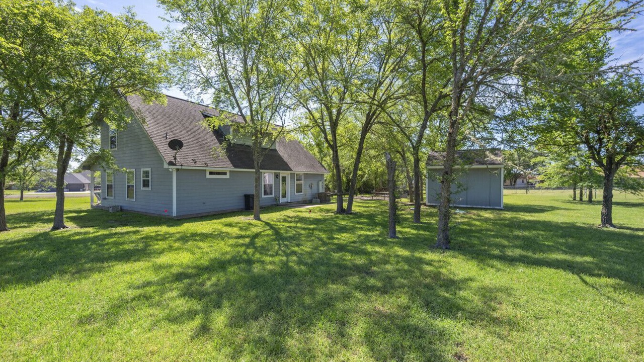Photo of Outdoor in Forest Lakes