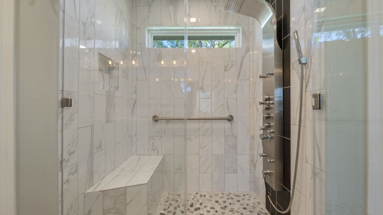 Photo of Bathroom in Forest Lakes