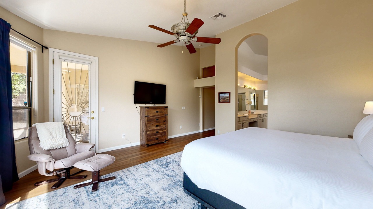 Photo of Bedroom in Catalina Shadows Estates