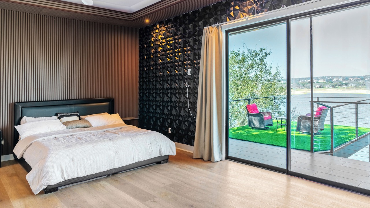 Photo of Bedroom in Vineyard Bay