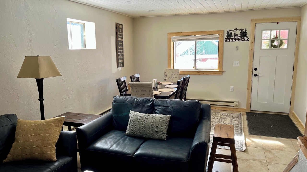 Photo of Livingroom in Garfield