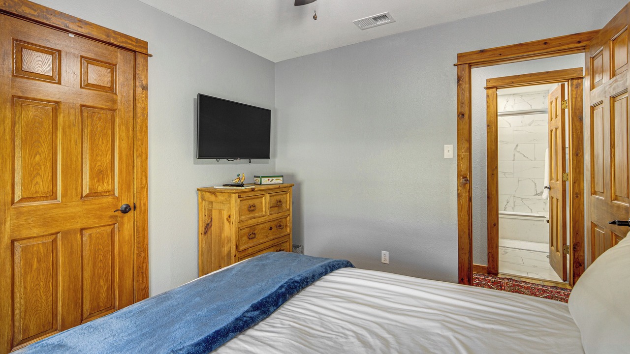 Photo of Bedroom in Gun Barrel City