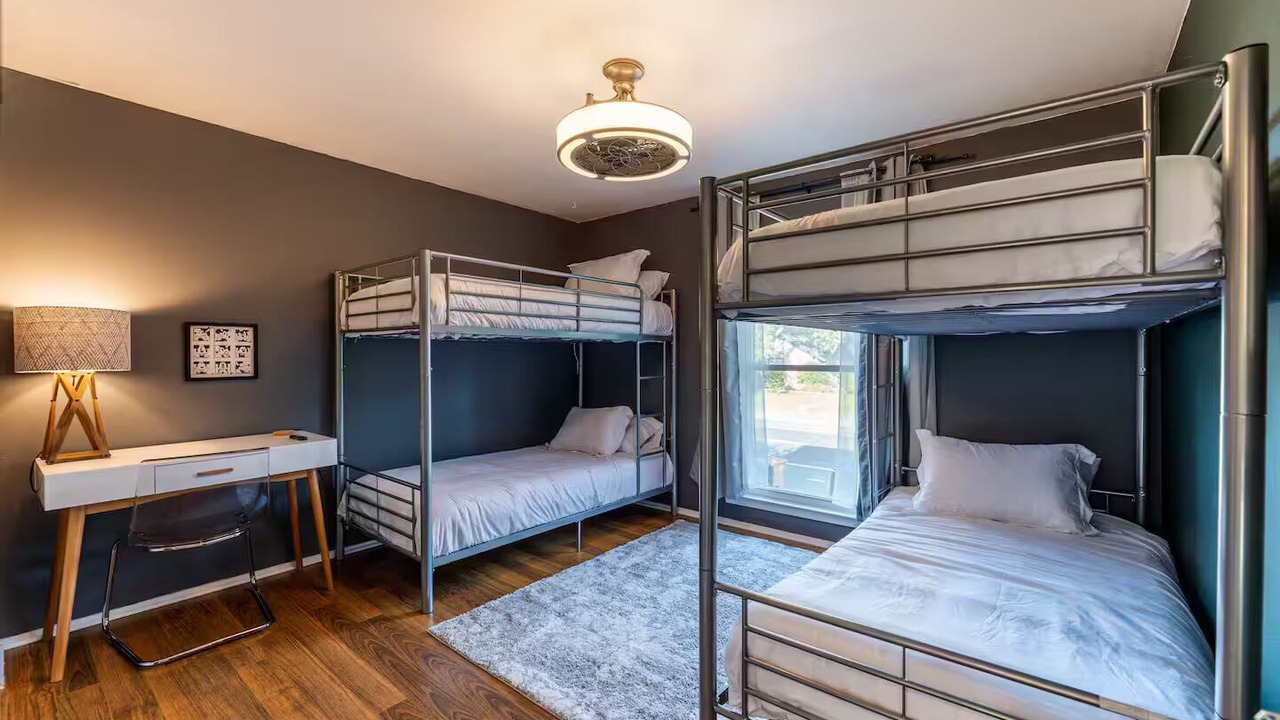 Photo of Bedroom in North Austin Civic Association