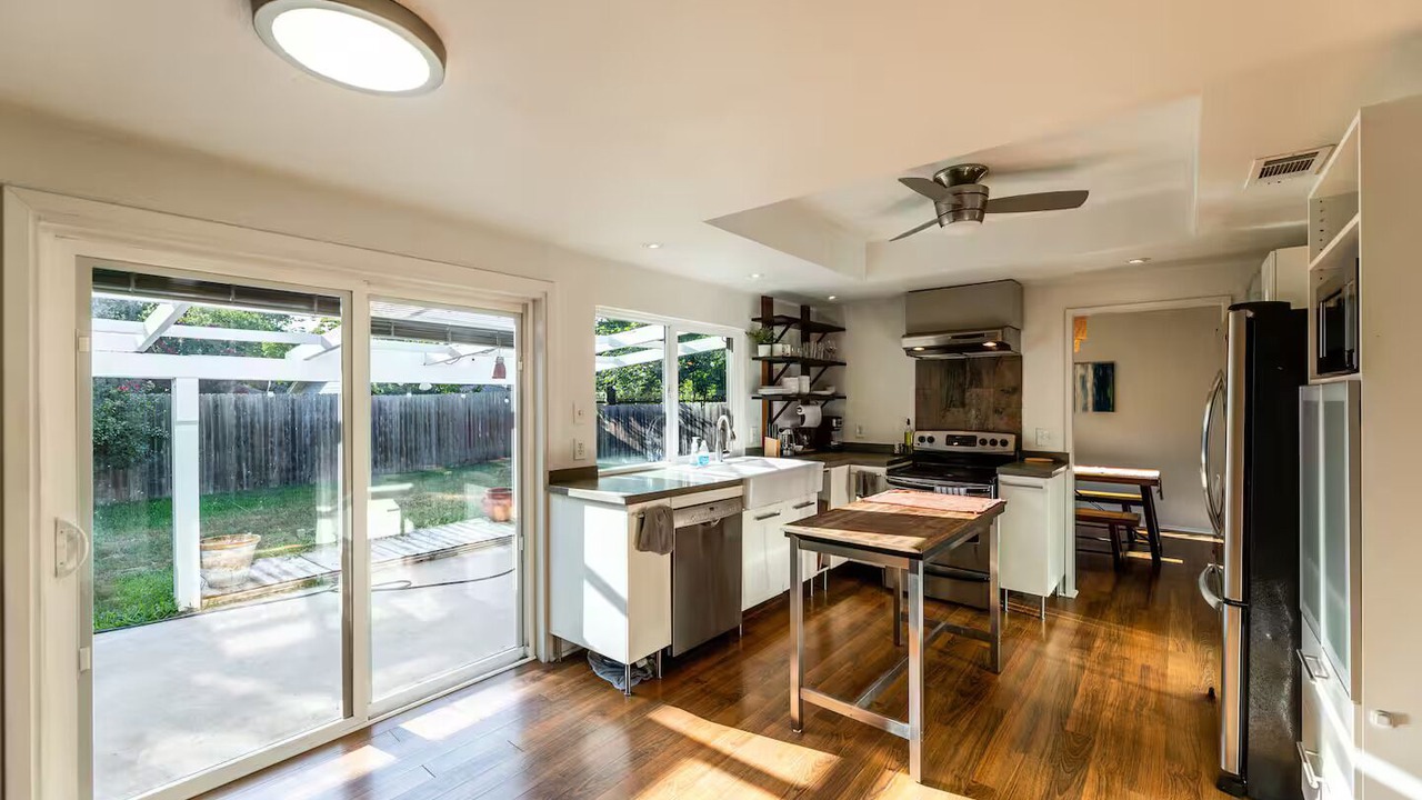 Photo of Kitchen in North Austin Civic Association