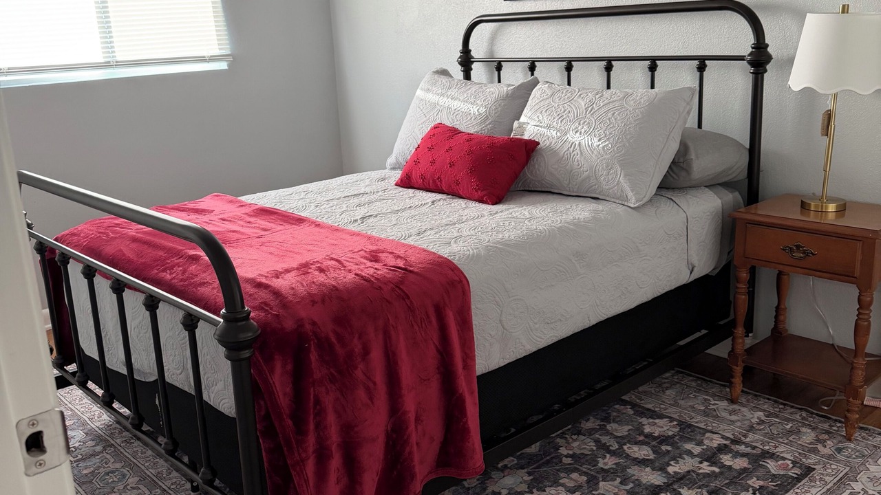 Photo of Bedroom in Alamogordo