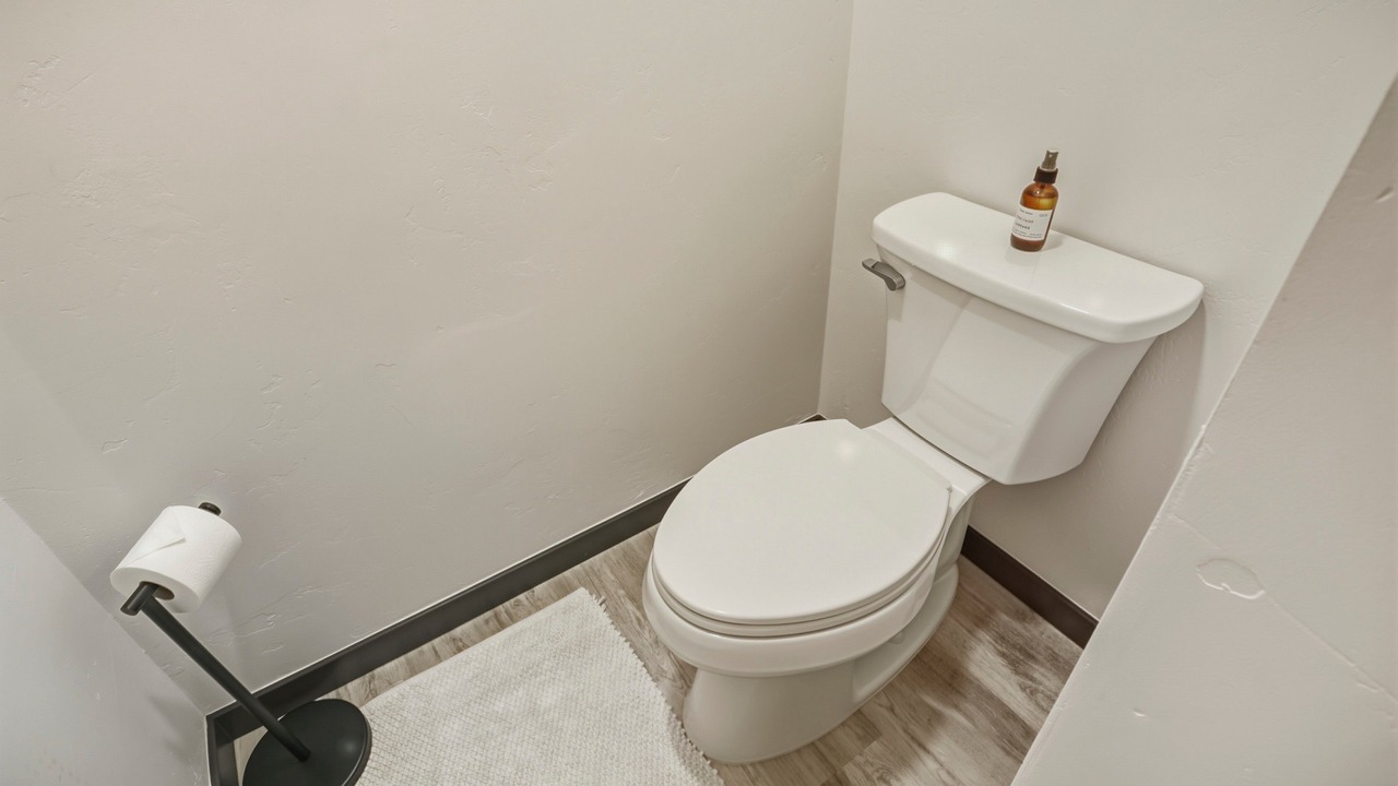 Photo of Bathroom in Lake Hatcher Park