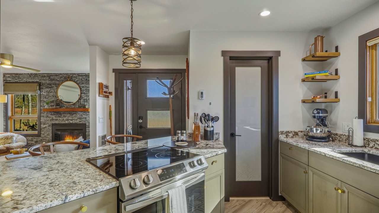 Photo of Kitchen in Lake Hatcher Park