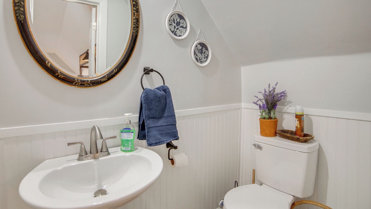 Photo of Bathroom in Tool