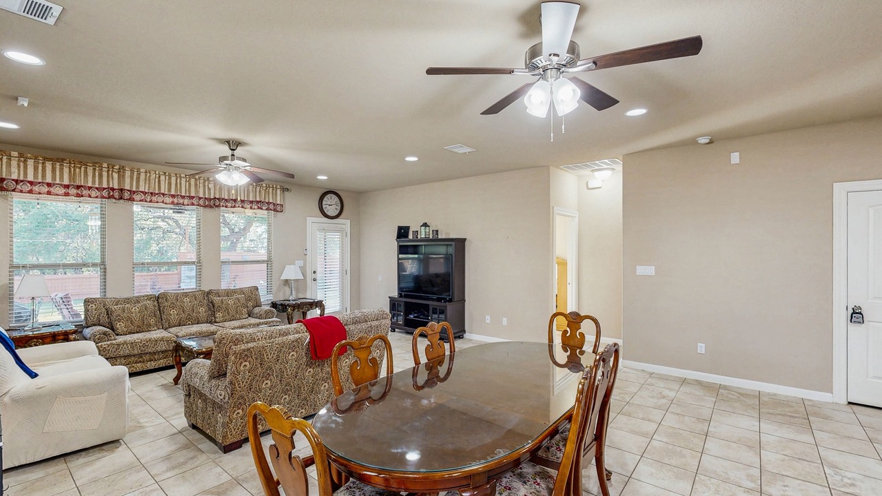 Photo of Livingroom in Scenic Oaks