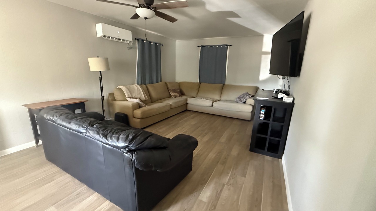 Photo of Livingroom in Lake Brownwood