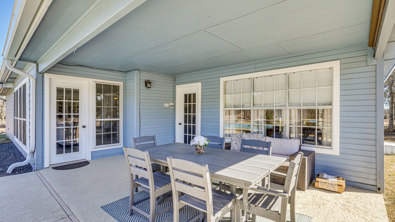 Photo of Outdoor in Henly