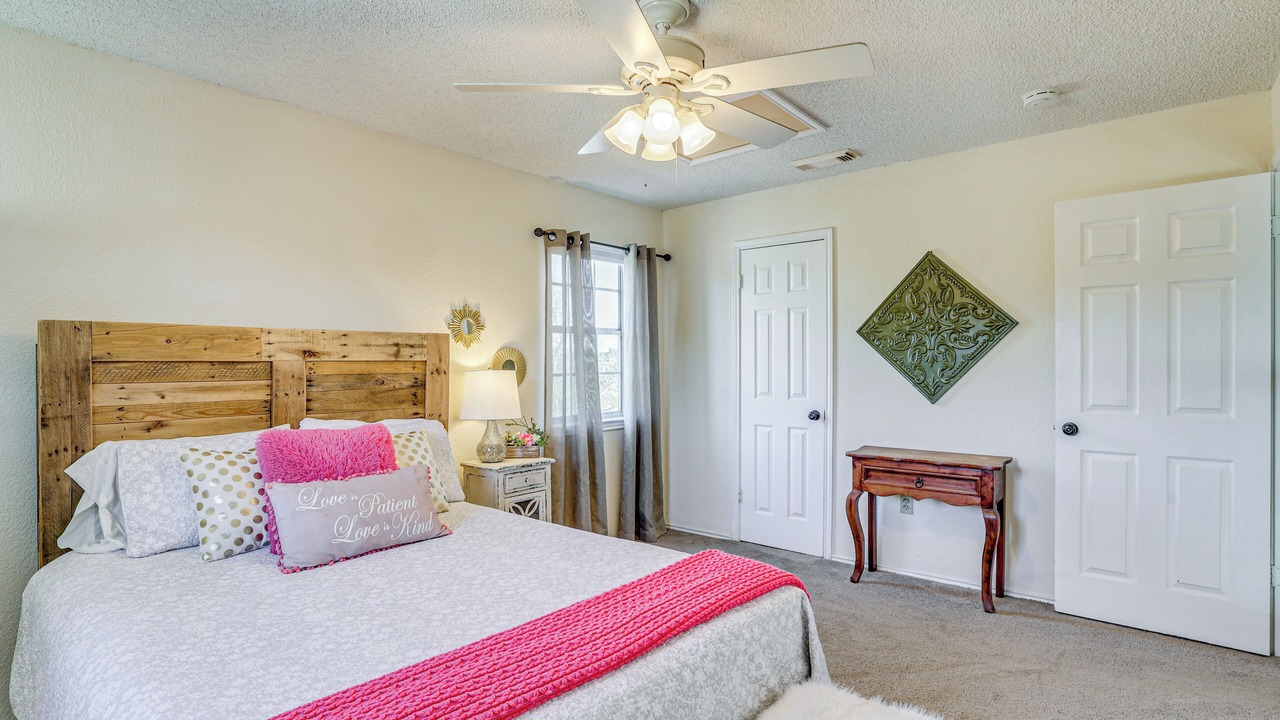 Photo of Bedroom in Henly