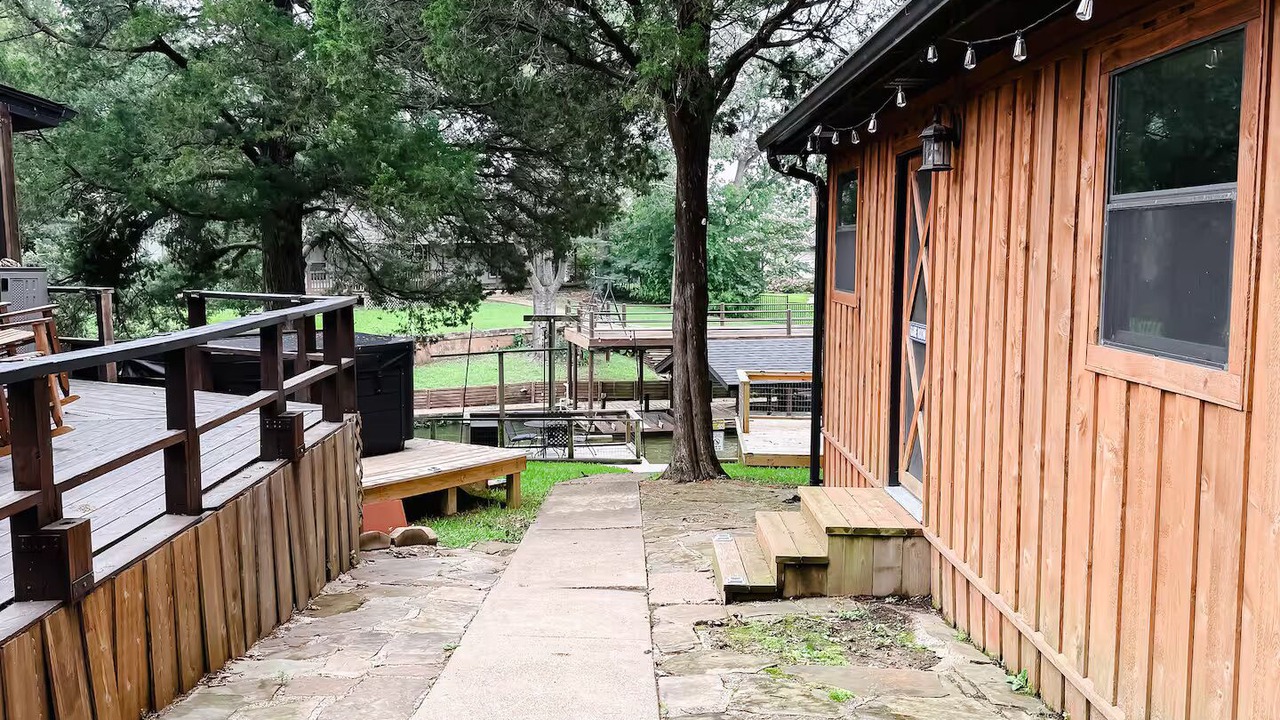 Photo of Patio Balcony in Cedar Creek Reservoir