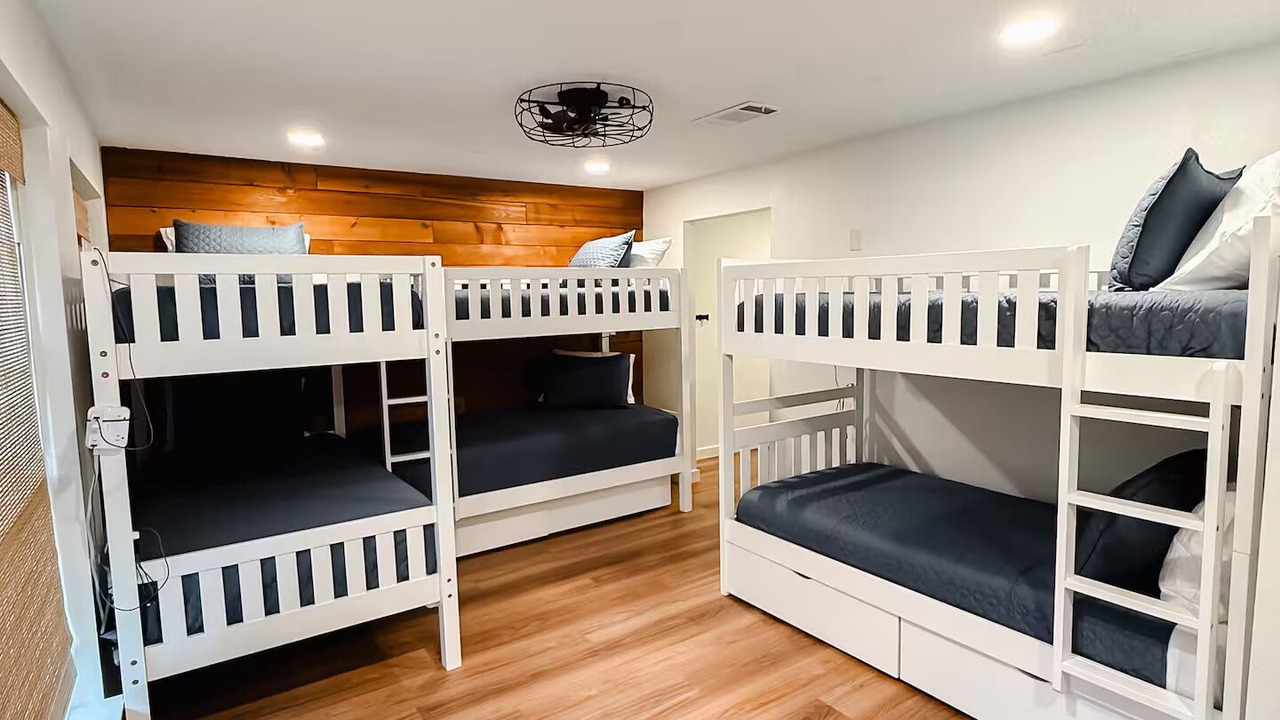 Photo of Bedroom in Cedar Creek Reservoir