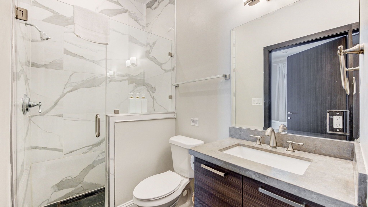 Photo of Bathroom in Greenway Plaza-Upper Kirby