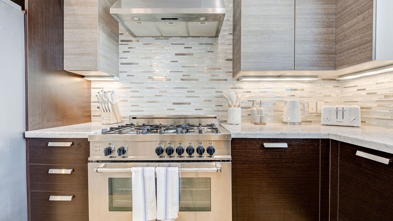 Photo of Kitchen in Greenway Plaza-Upper Kirby