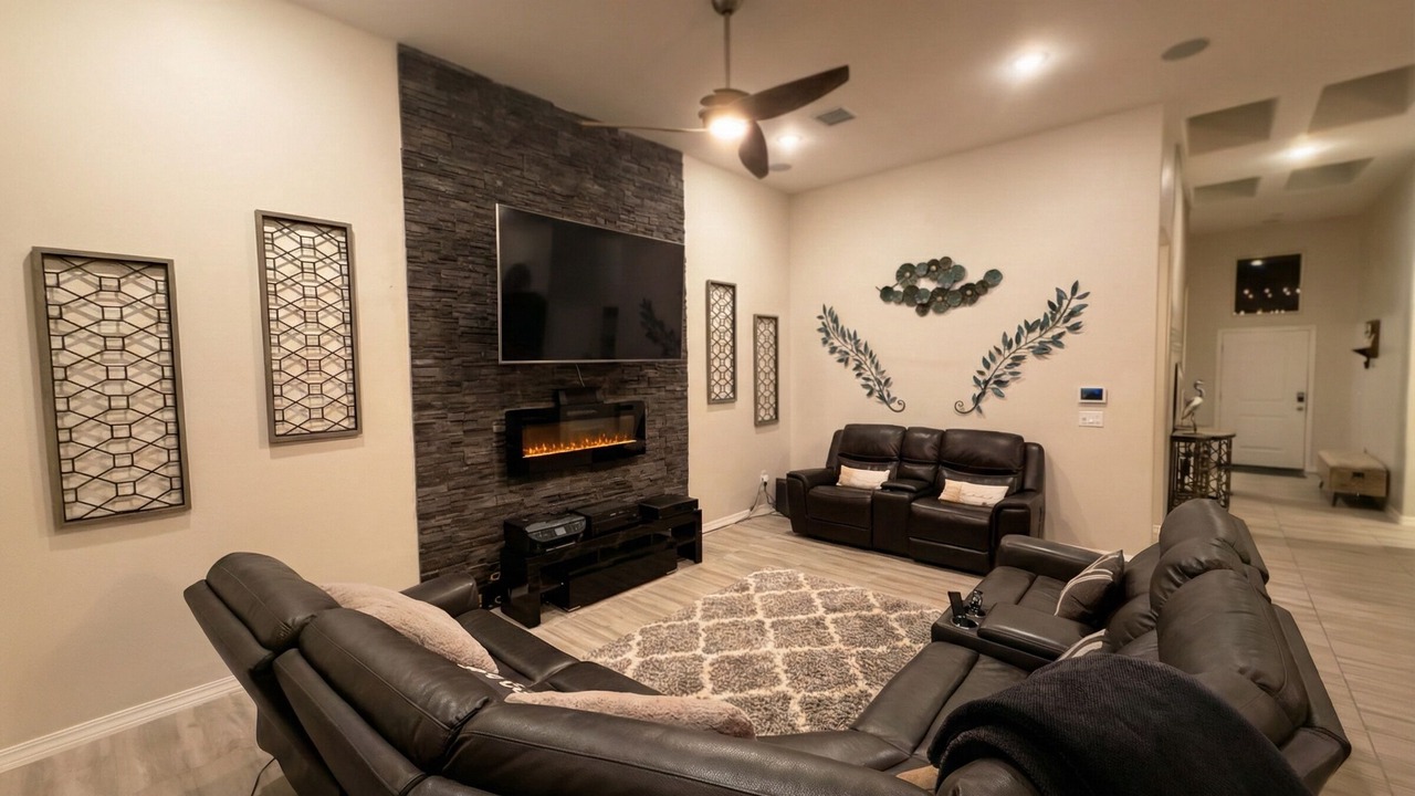 Photo of Livingroom in Biggs Field