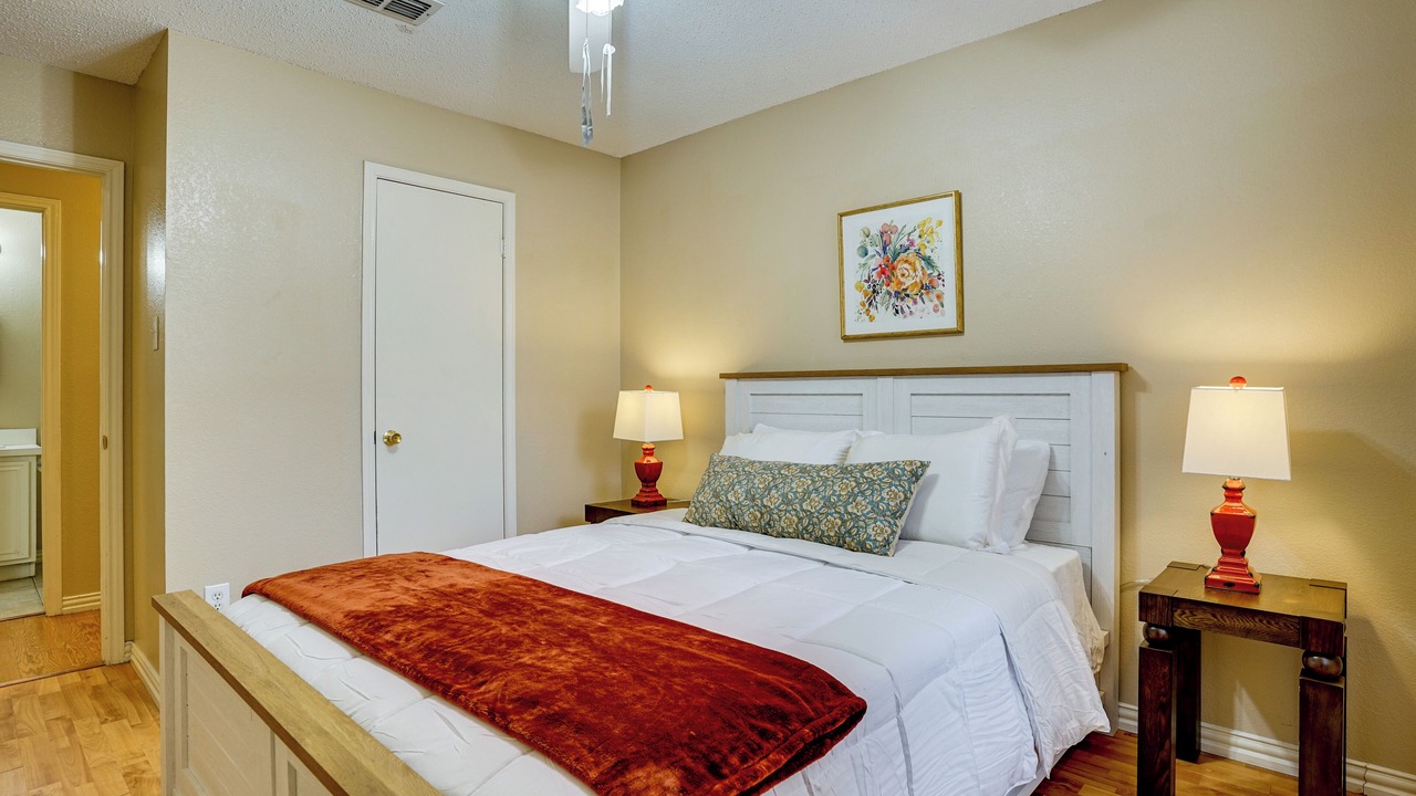 Photo of Bedroom in Fossil Creek