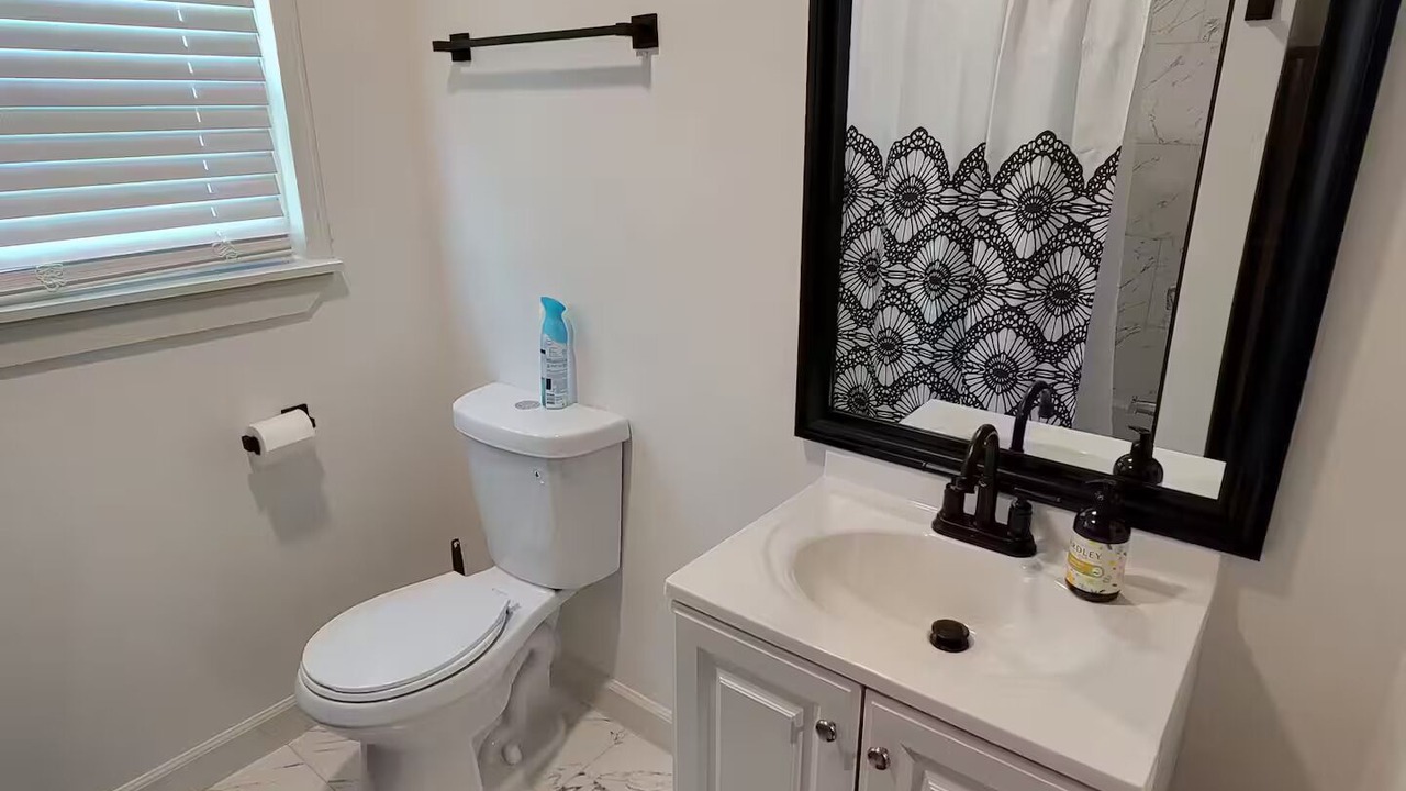 Photo of Bathroom in Foster Place